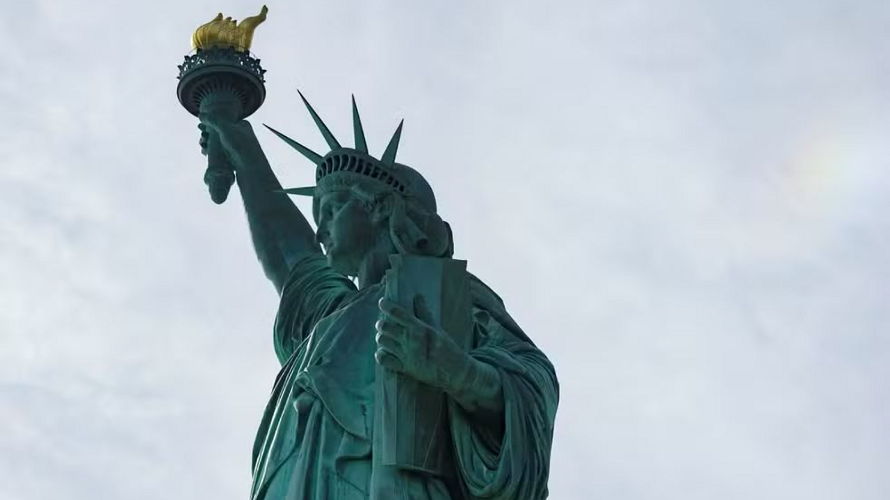 Governo Trump enfrenta 2º dia de shutdown nos EUA