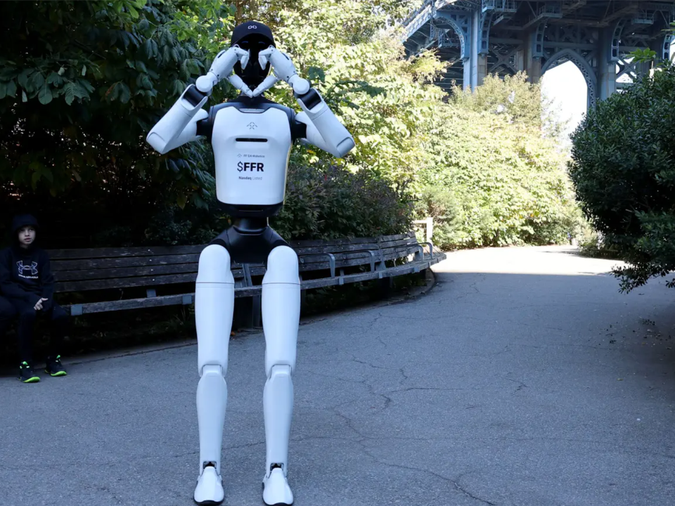 Robô de inteligência artificial de US$ 89 mil é levado a parque de Nova York para aprender a conviver com humanos