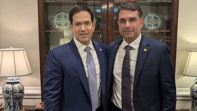 Aliado de Trump afirma que Marco Rubio ajudou a organizar saída de Flávio Bolsonaro para os EUA
