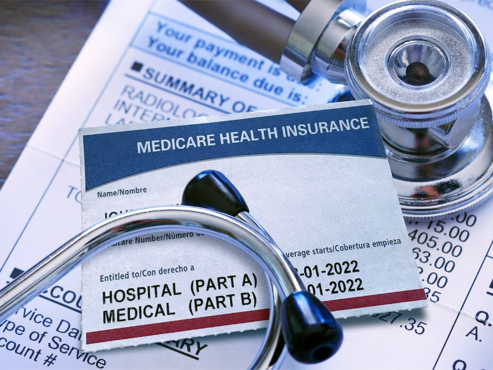 Medicare muda em 2027: milhões de americanos podem perder planos e pagar mais por medicamentos