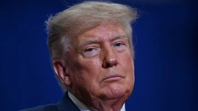 Trump afirma que pretende conversar com Lula, mas volta a criticar eleição no Brasil