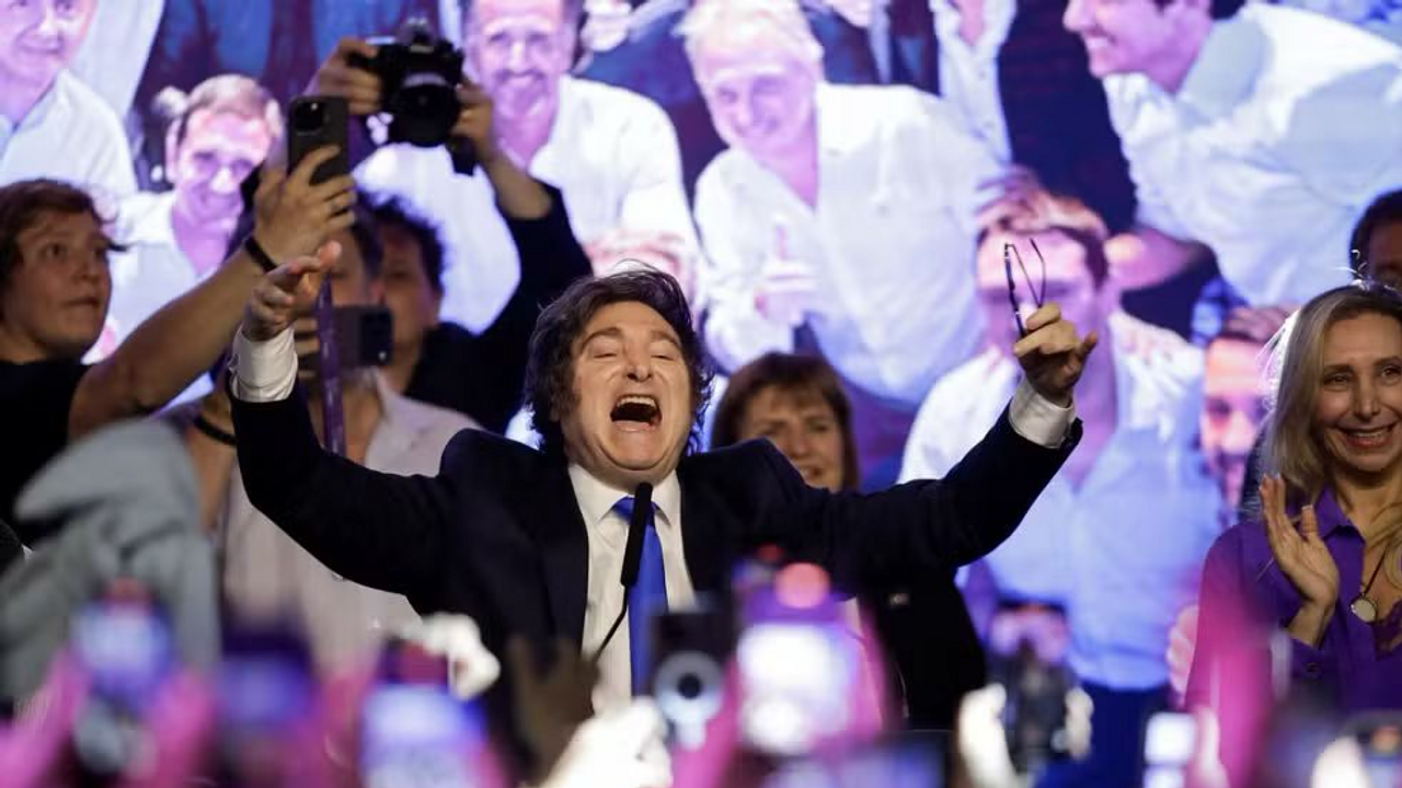 Milei celebra vitória legislativa e promete “construir uma Argentina grande”