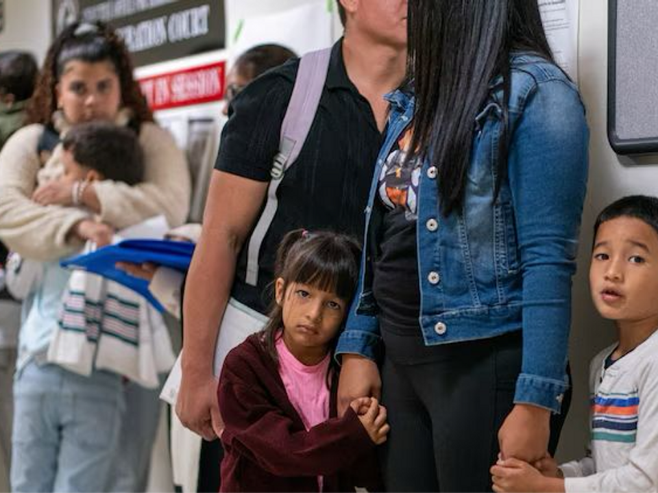  ICE vai rastrear e deportar crianças imigrantes desacompanhadas