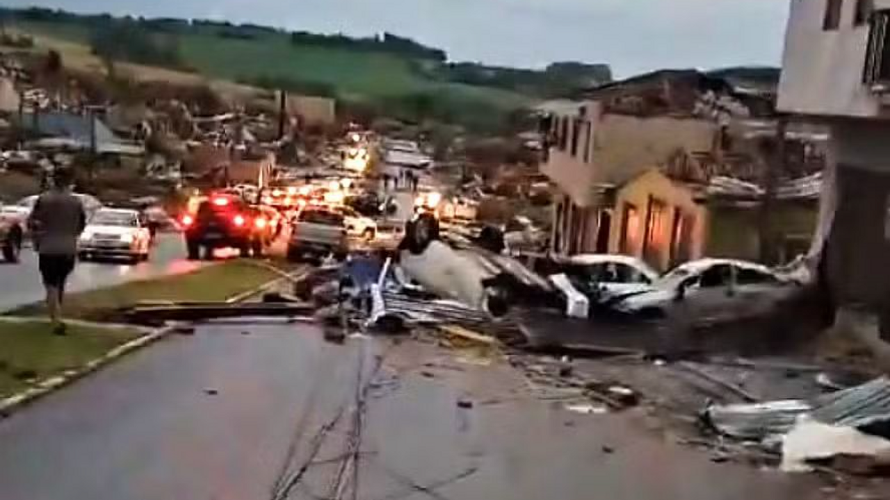 Tornado devastador deixa cinco mortos e mais de 130 feridos no Paraná