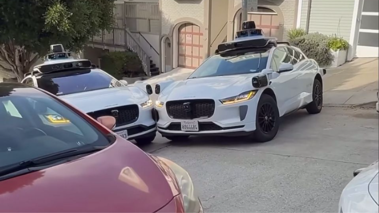 Carros autônomos travam rua em San Francisco e causam confusão no trânsito