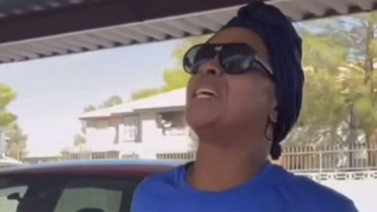 Mulher pede que ICE ‘mande hispânicos de volta ao México’ após briga por vaga de estacionamento