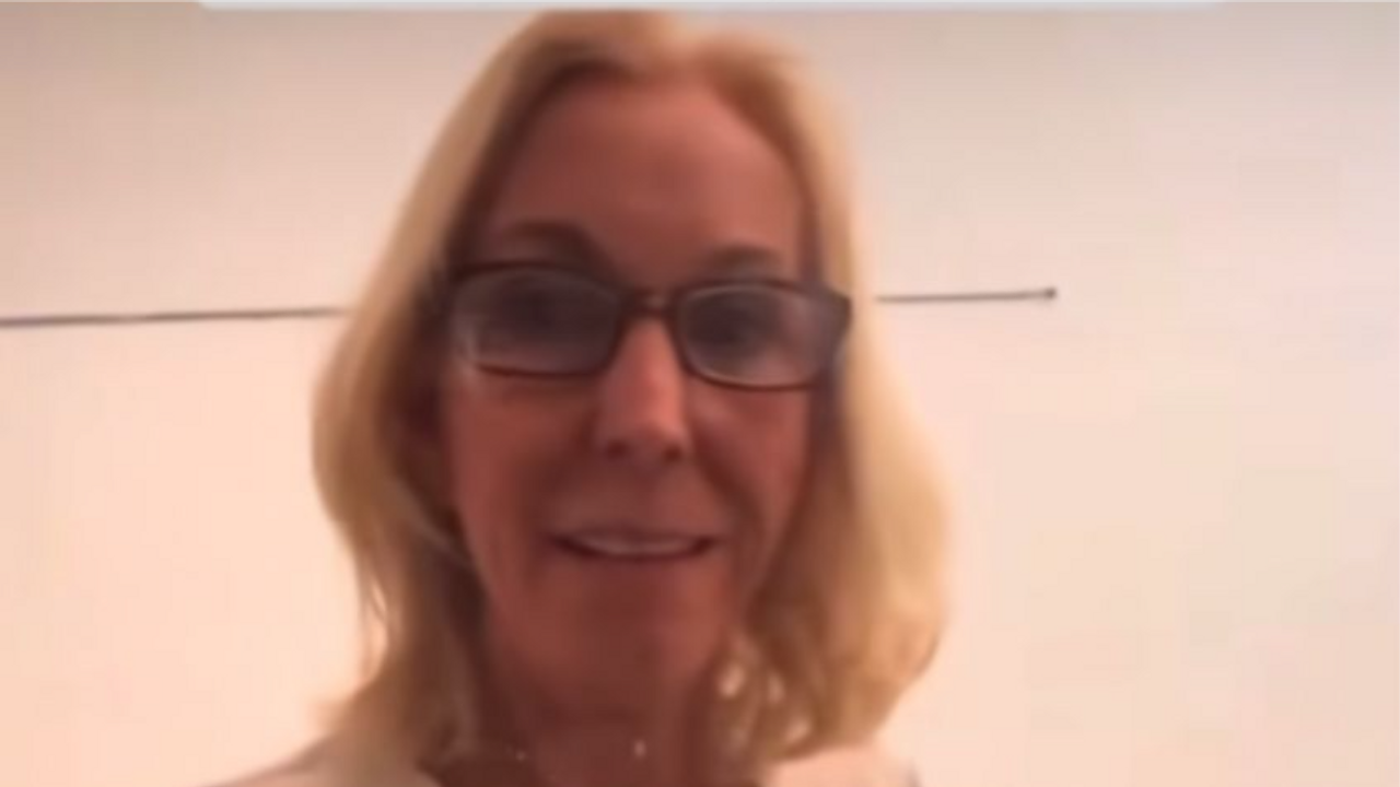 “Idosa barra casal em garagem ao assumir que eram latinos e provoca indignação em Miami”