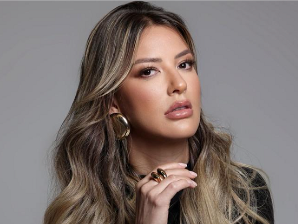 Do Brasil para o Mundo: Dra. Virgínia Spicacci É Destaque Internacional em Estética Avançada