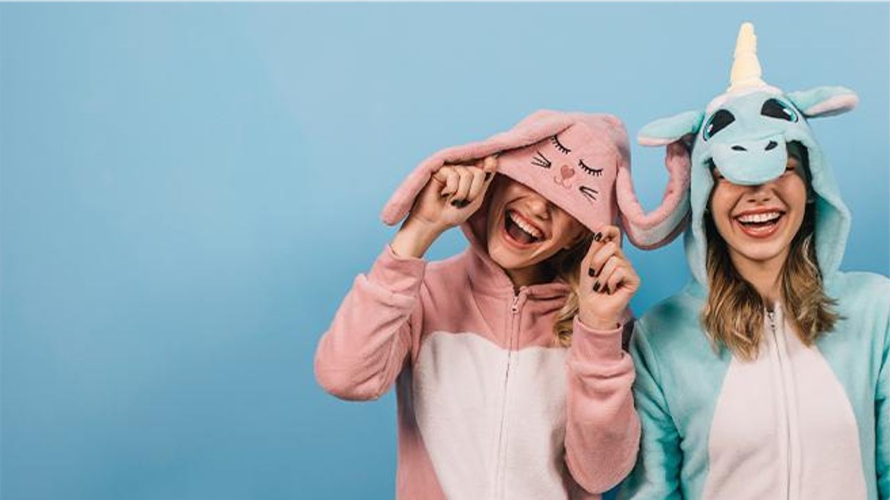 Aeroporto Internacional de Tampa brinca sobre “banir” pijamas e Crocs e viraliza nas redes