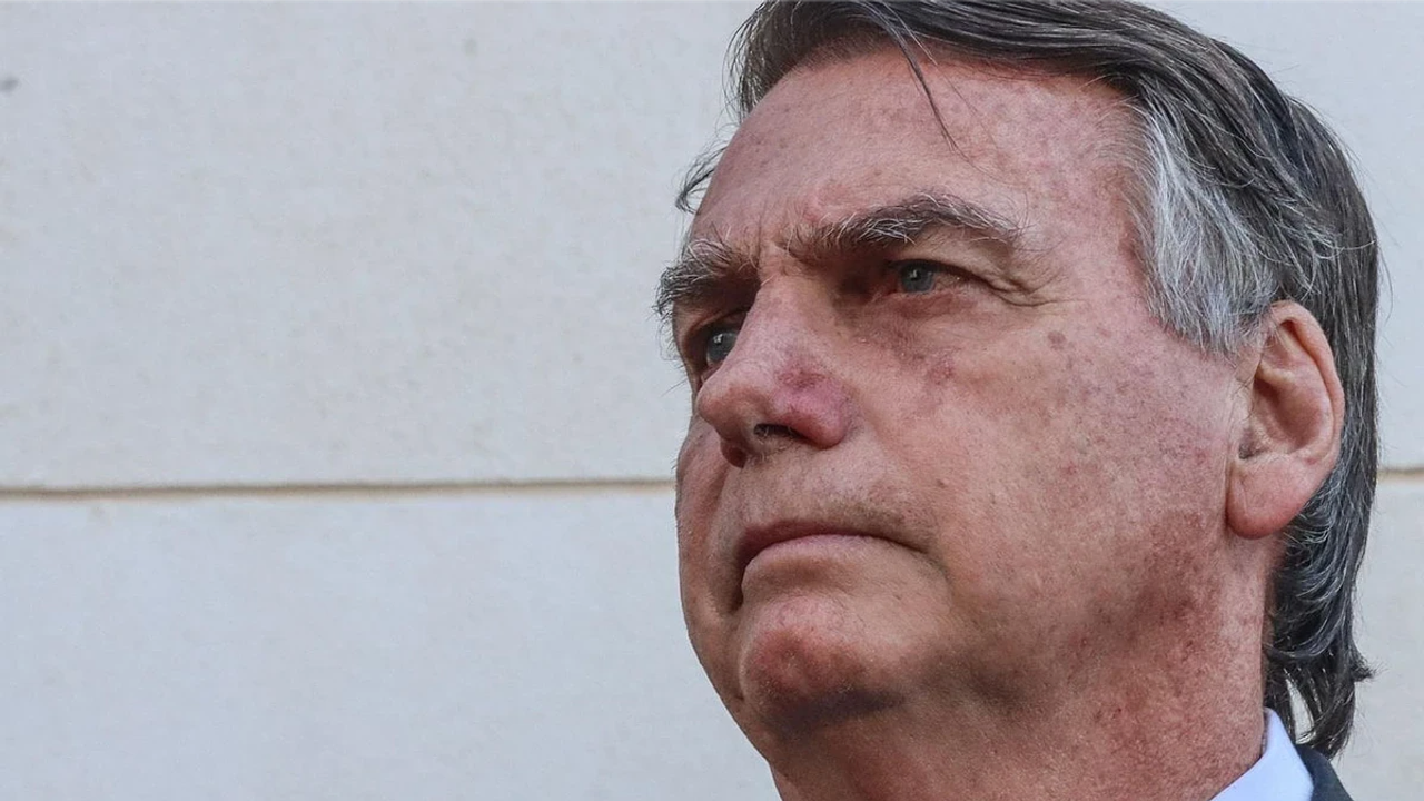 Boletim médico aponta melhora de Jair Bolsonaro, que segue internado na UTI