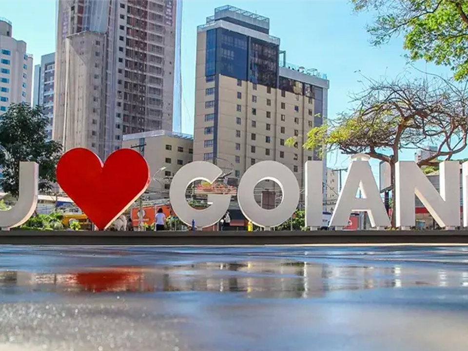 Prêmio Destaques do Ano Awards reforça impacto da comunidade brasileira nos EUA e anuncia expansão da rádio em Goiânia