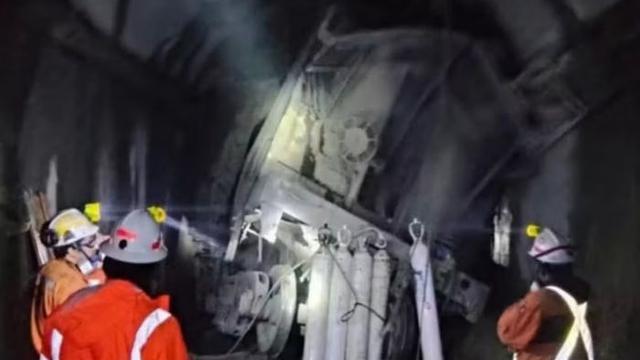 Desabamento em mina no Chile deixa cinco mortos; brasileiros estavam entre os desaparecidos