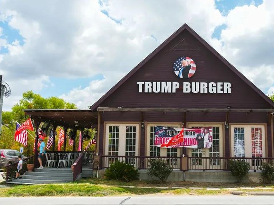 Dono de lanchonete “Trump Burger” no Texas é alvo de deportação