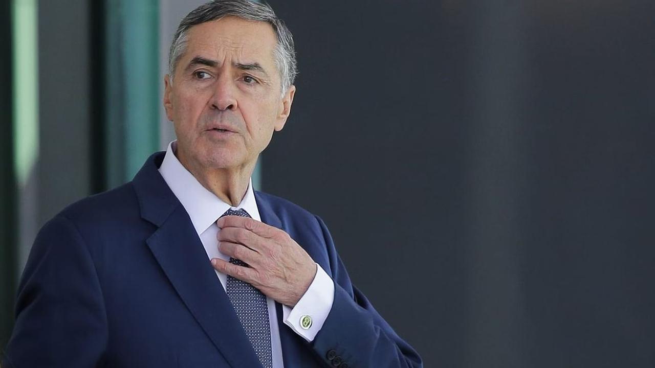 Filho de Barroso evita retorno aos EUA após sanções de Trump