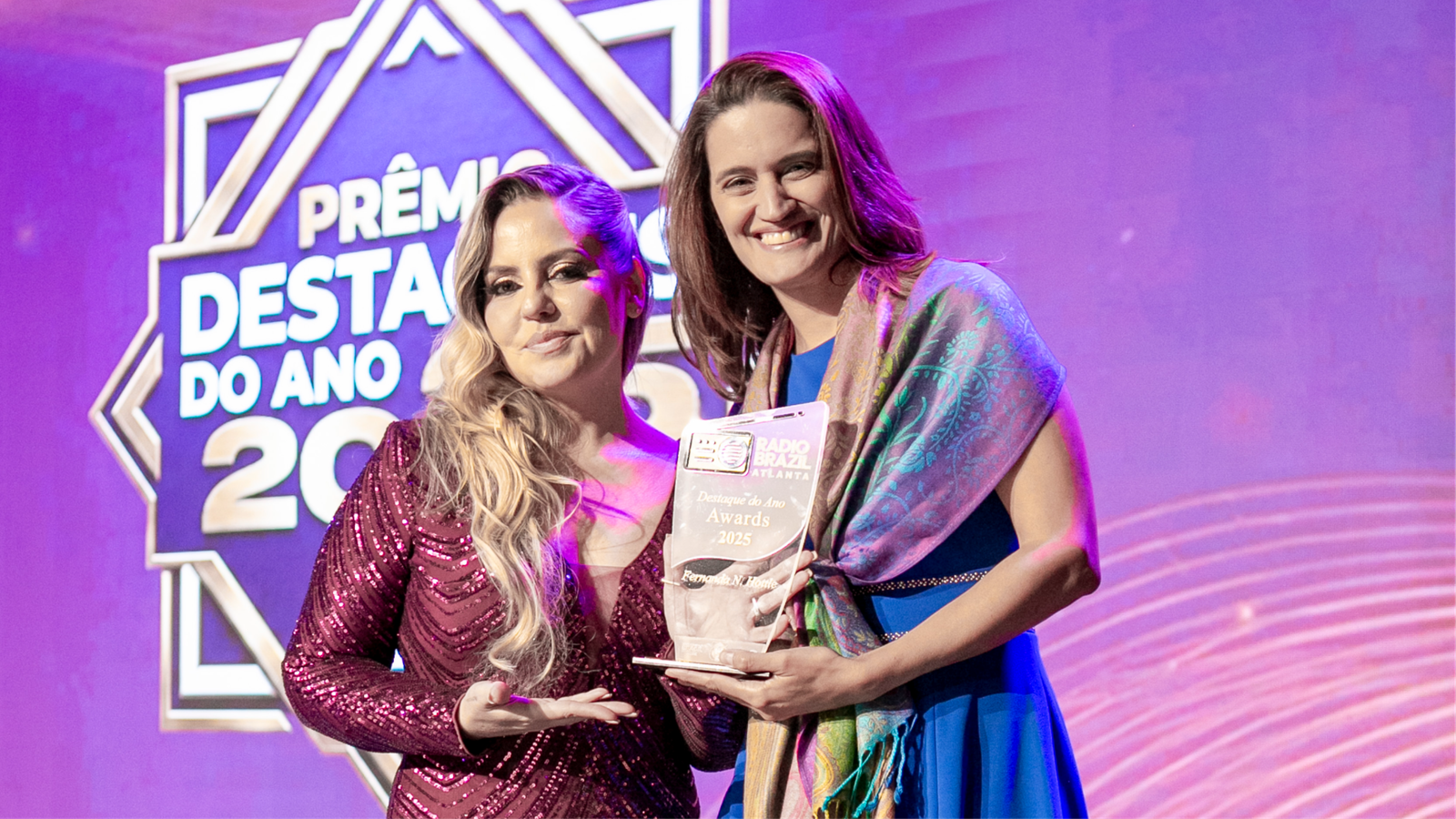 Dra. Fernanda Hottle recebe reconhecimento por atuação jurídica e apoio à comunidade brasileira