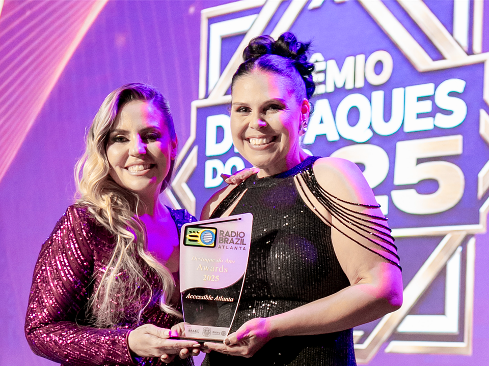 Trabalho social voltado a famílias atípicas é reconhecido durante premiação da Radio Brazil Atlanta