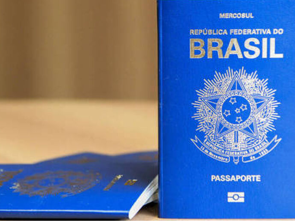Brasil reduz em 50% o custo de passaportes no exterior a partir de junho de 2026
