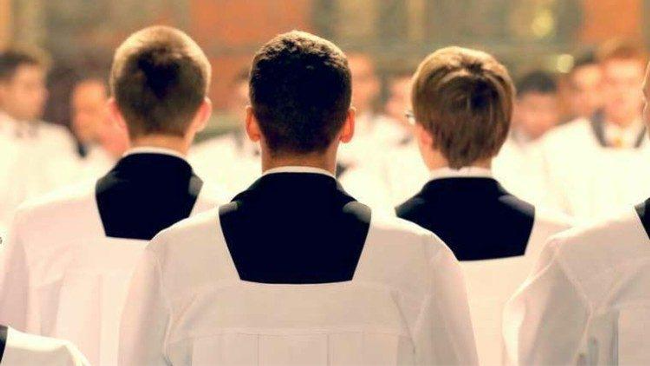 Cofundador da e.l.f. Beauty abandona vida milionária e se prepara para se tornar padre católico nos EUA