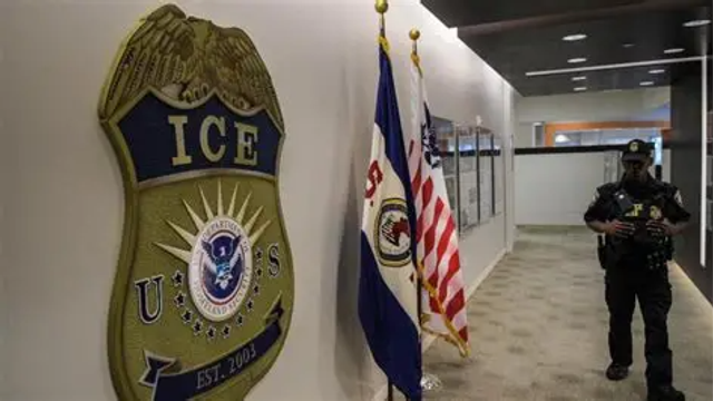 Governo dos EUA encerra regra que exigia investigação de mortes após libertação de imigrantes pelo ICE