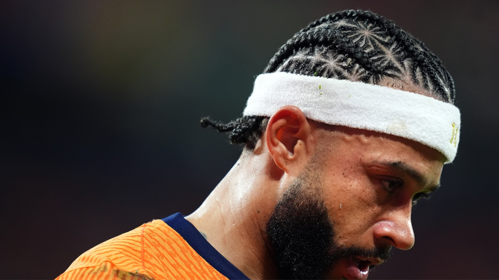 Barbeiro brasileiro é escolhido por Memphis Depay para acompanhar seleção da Holanda na Copa do Mundo