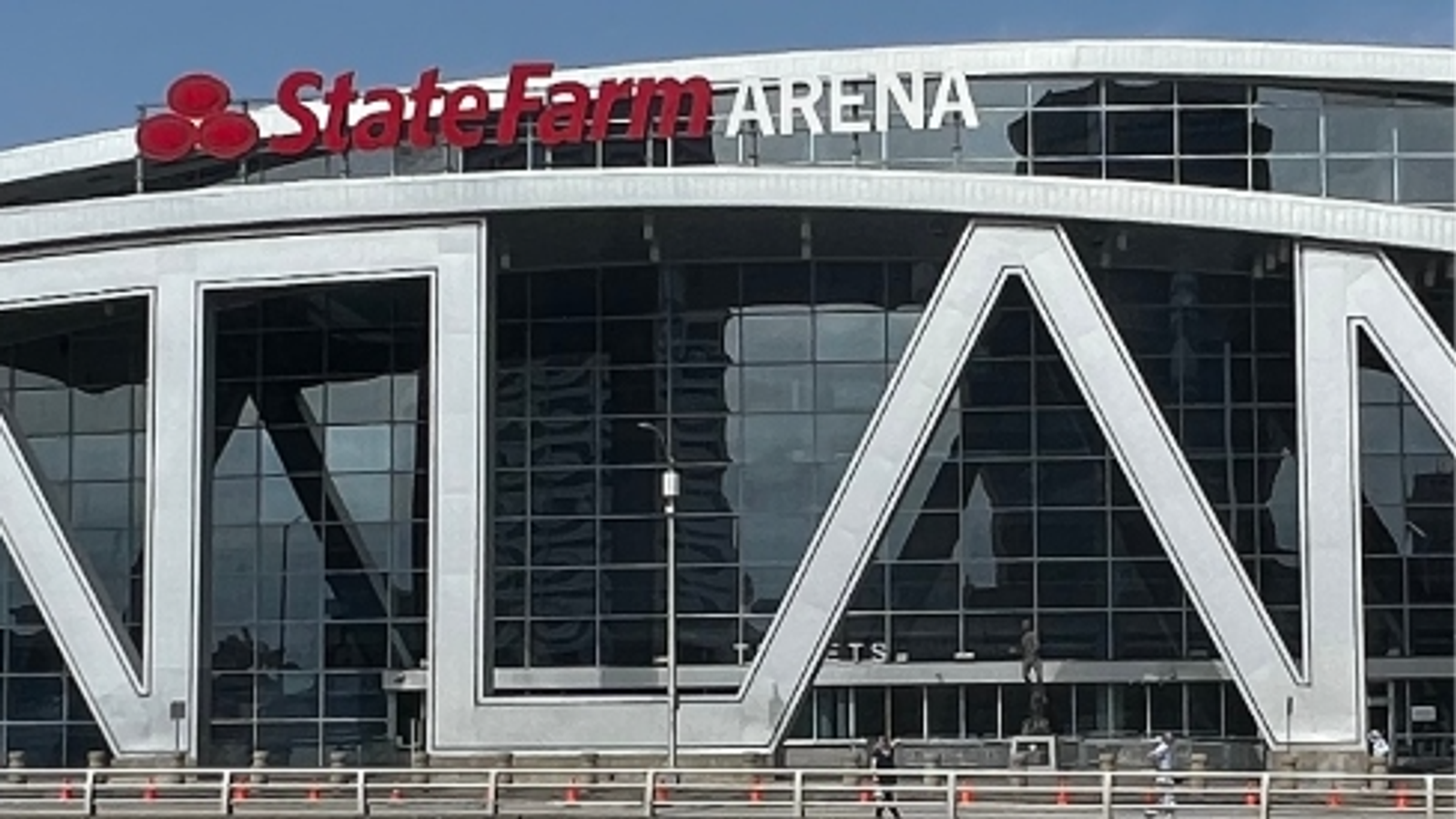 Multidão lota State Farm Arena em Atlanta para seleção da Streamer University de Kai Cenat