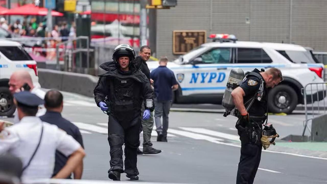 Times Square evacuada após ameaça de bomba em Nova York