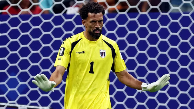 Aos 40 anos, goleiro Vozinha emociona o mundo após atuação histórica contra a Espanha