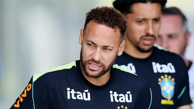 Neymar volta a treinar com o grupo e anima seleção brasileira antes de duelo contra o Haiti