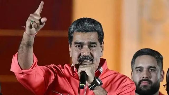 Trump ameaça Maduro e envia navios de guerra para a Venezuela