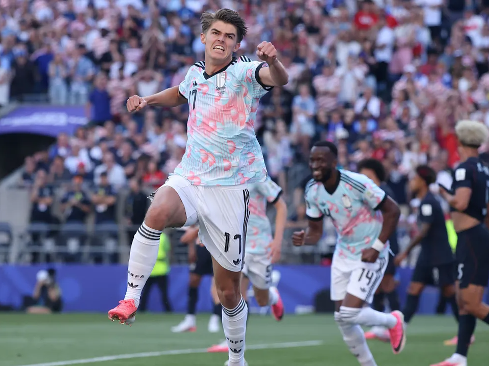 Estados Unidos levam goleada em casa e são eliminados