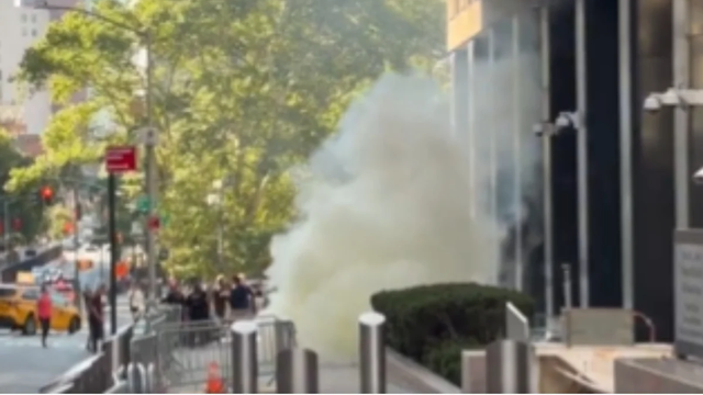 Homem é preso após provocar incêndio na entrada de tribunal de imigração em Nova York