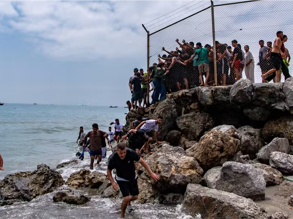 Sobe para 57 o número de imigrantes mortos ao tentar chegar à Espanha pelo mar