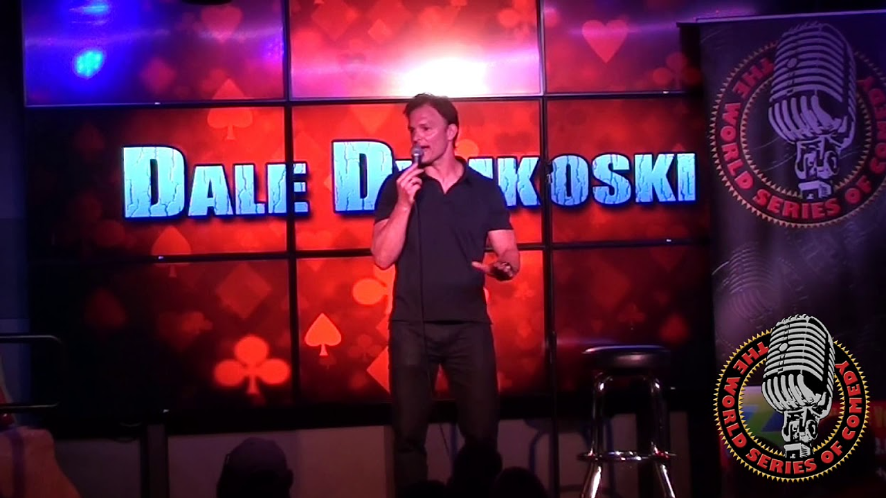 Comediante americano elogia união dos brasileiros em vídeo sobre tensão entre EUA e Brasil