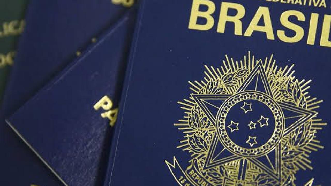 EUA iniciam revisão de 55 milhões de vistos
