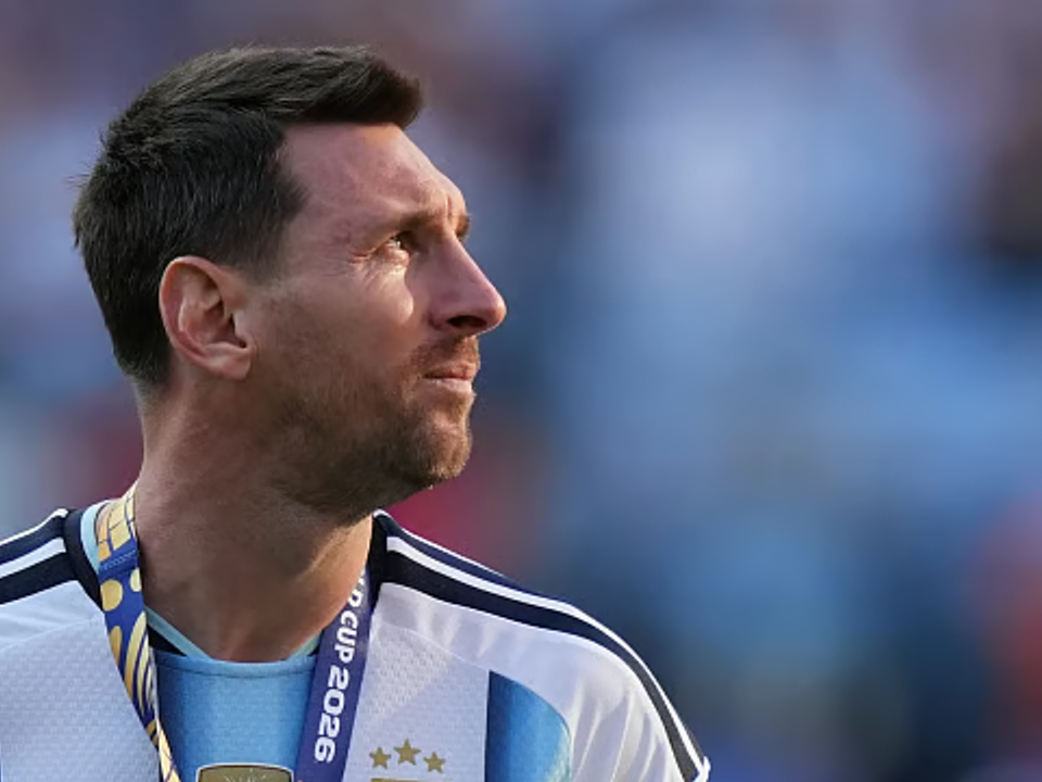 Messi encerra ciclo de 21 anos na seleção argentina