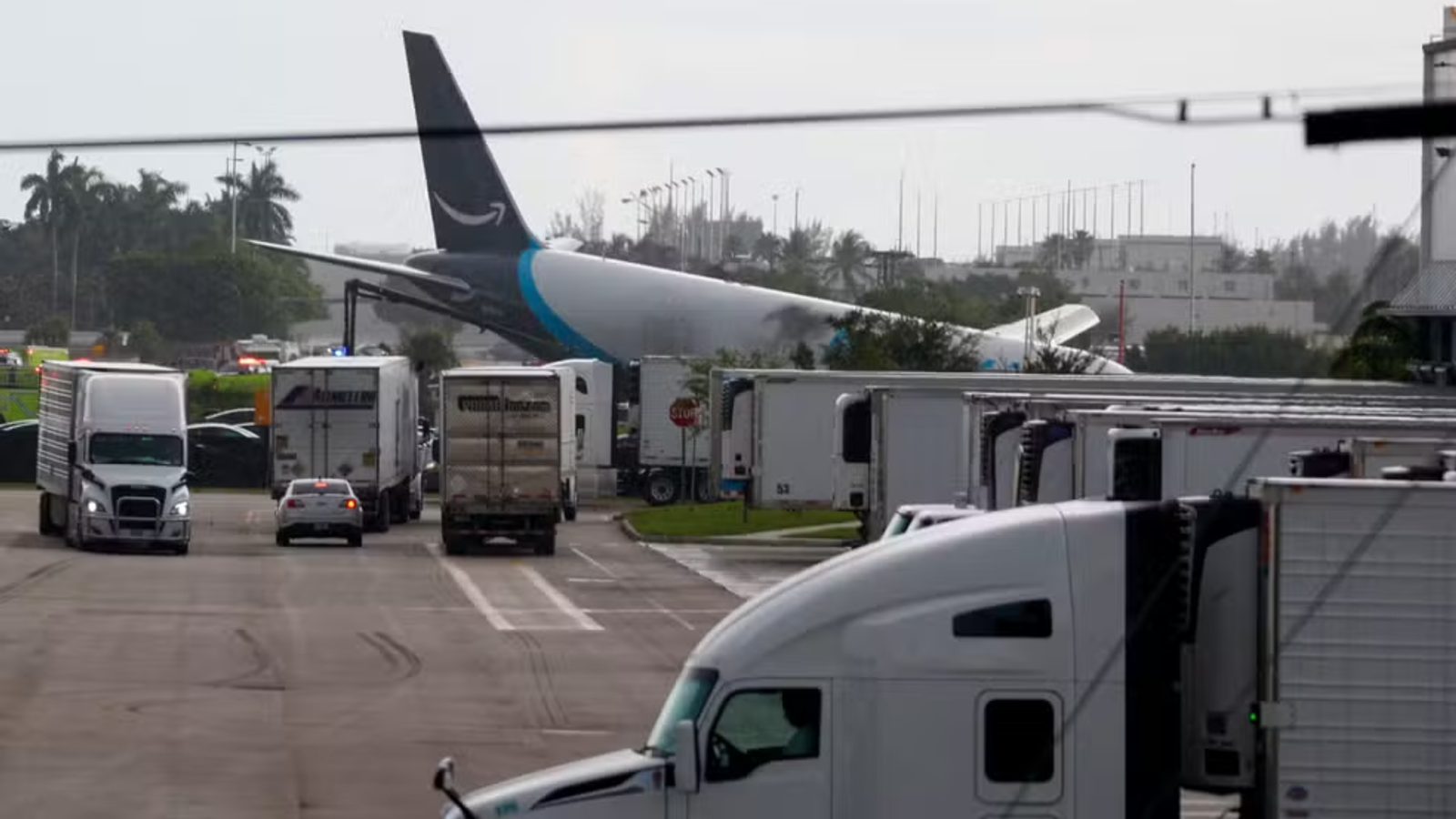 Acidente com cargueiro da Amazon deixa cinco mortos em Miami