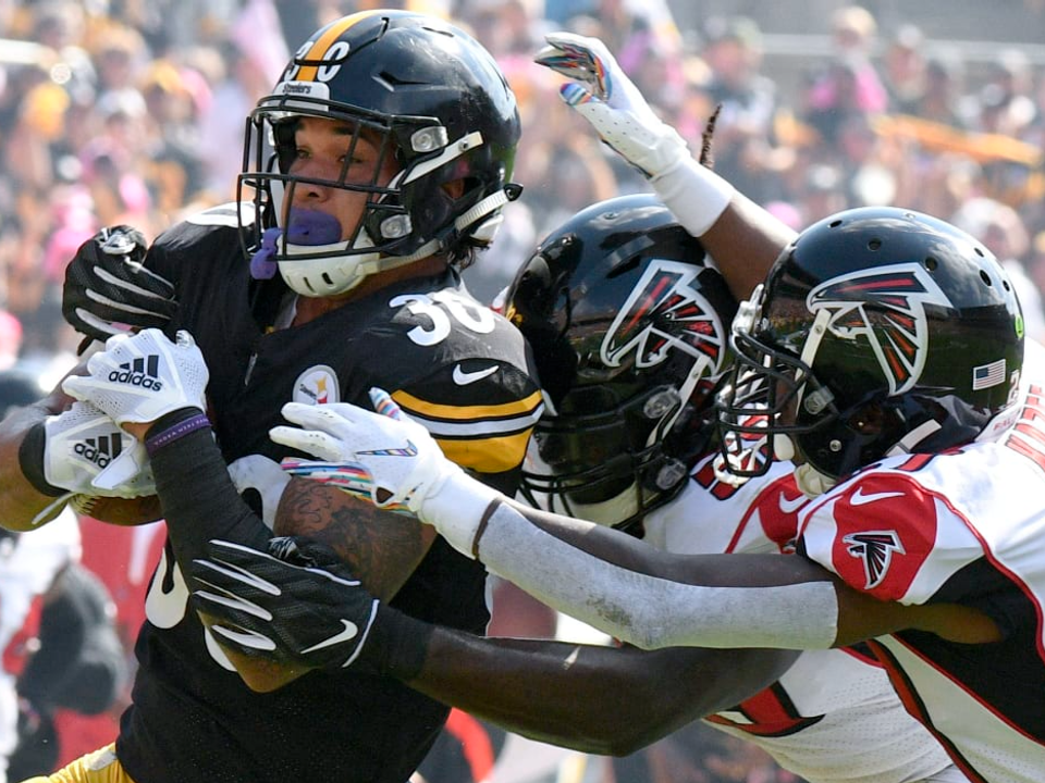 Falcons perdem estreia para os Steelers
