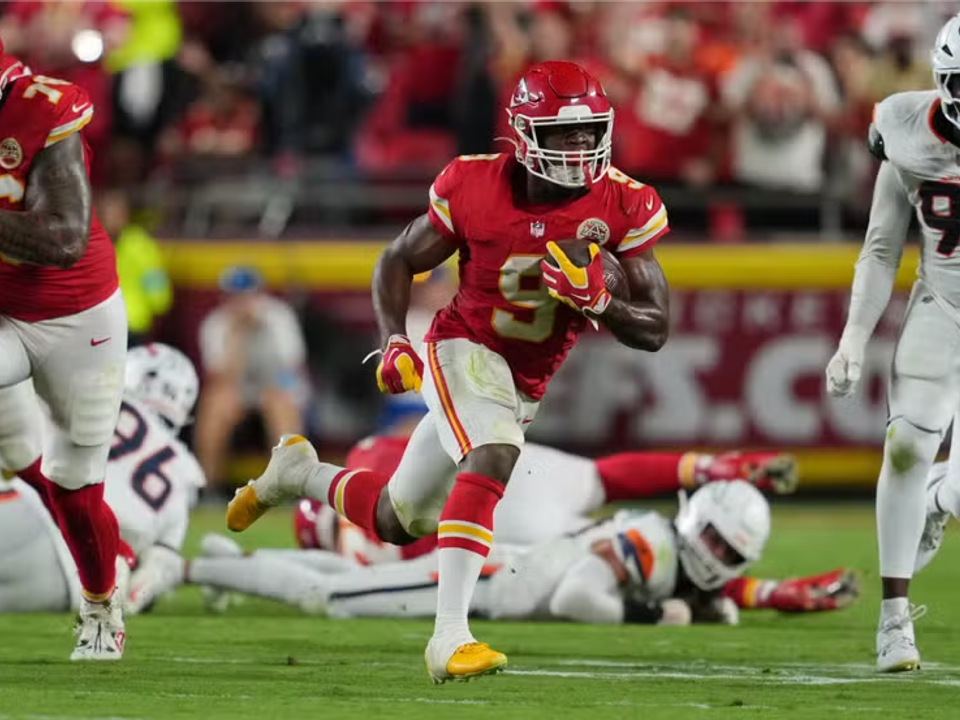 Chiefs atropelam Broncos na volta de Mahomes