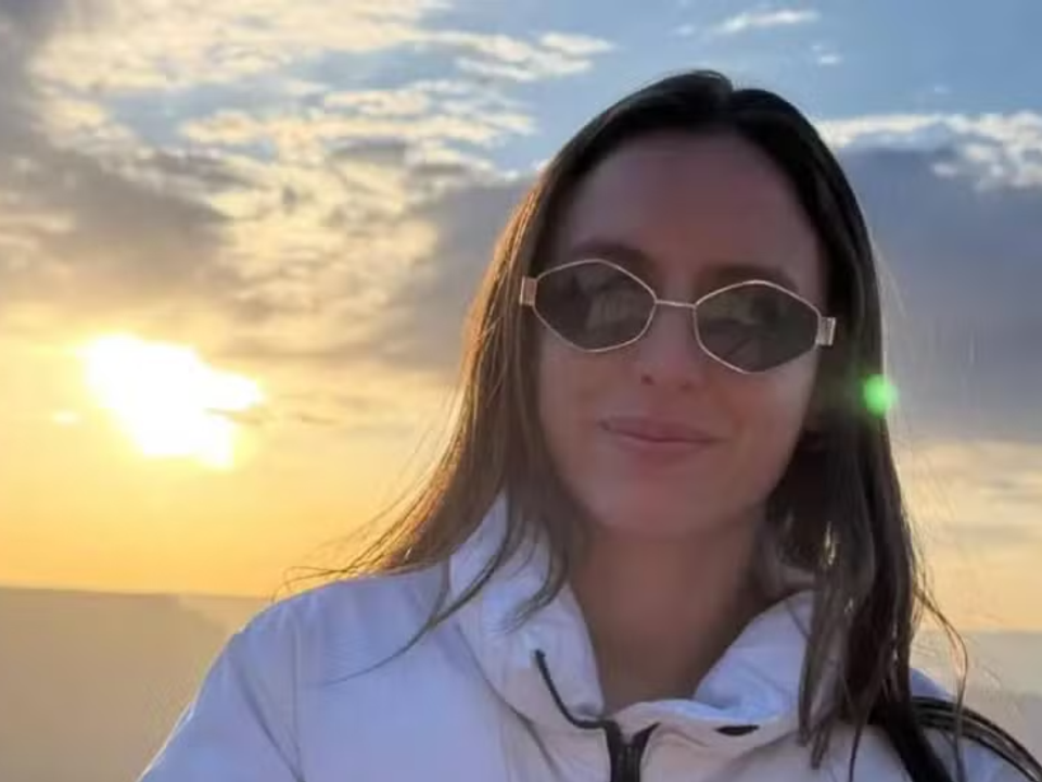 Atriz brasileira detida pelo ICE recebe autorização para deixar os Estados Unidos voluntariamente