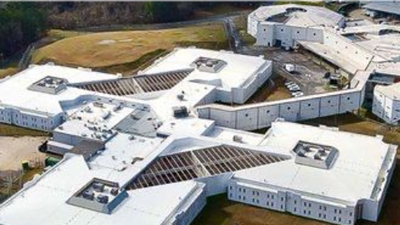 Preso morre sob custódia em Cobb County