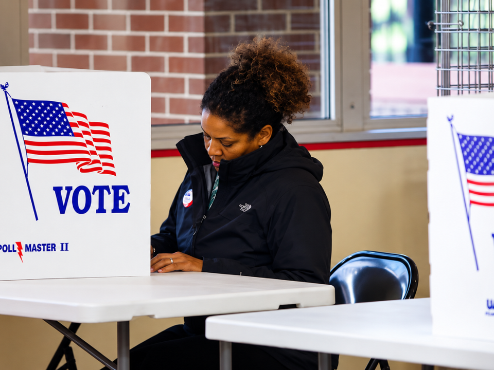 Democratas lideram arrecadação eleitoral nos EUA, apesar de milhões doados por Elon Musk aos republicanos