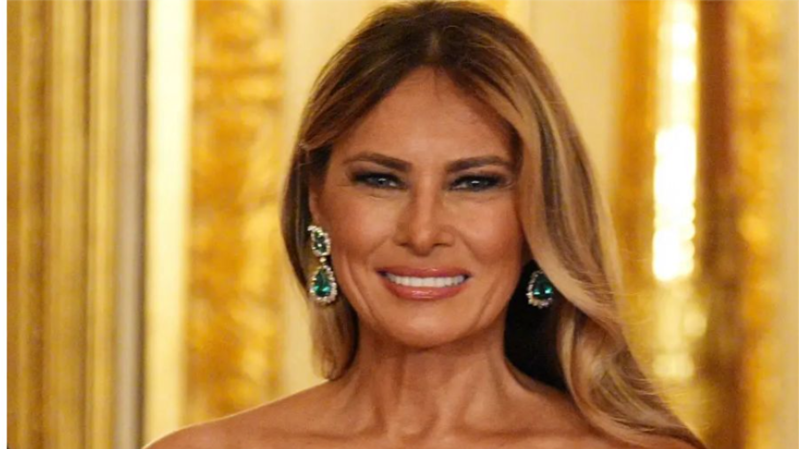 Melania Trump brilha em banquete real no Reino Unido