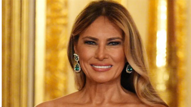 Melania Trump brilha em banquete real no Reino Unido