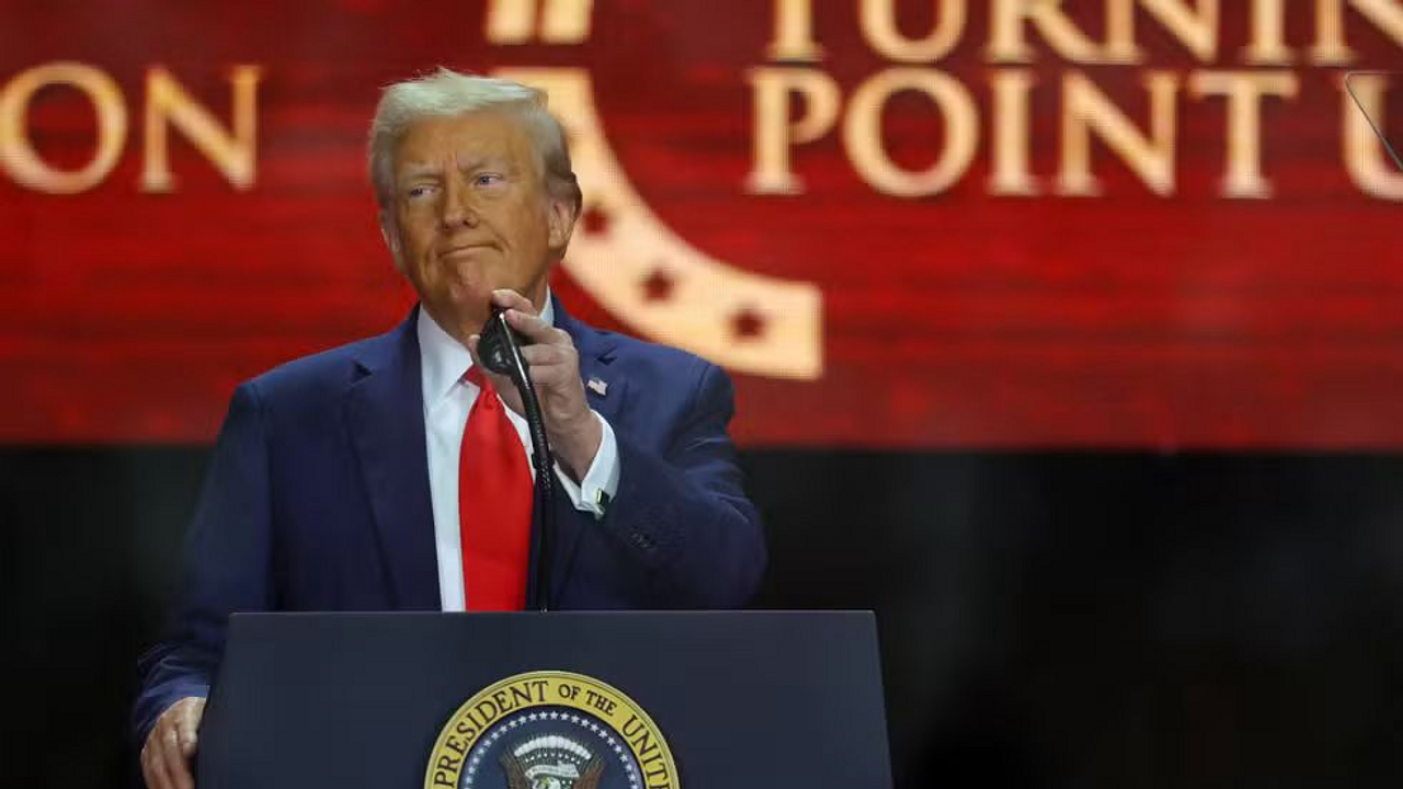 Trump chama Charlie Kirk de “mártir pela liberdade” em funeral que reuniu 100 mil pessoas