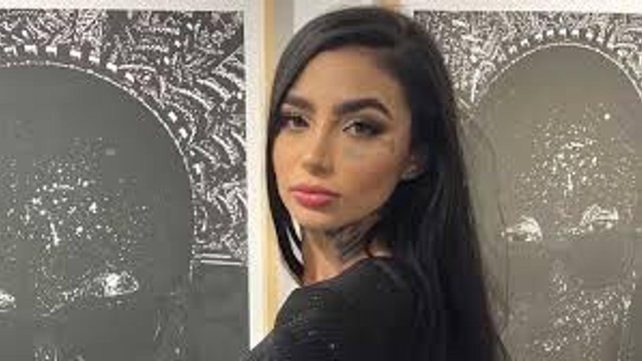 Cantora brasileira morre durante cirurgia plástica na Turquia e família denuncia negligência
